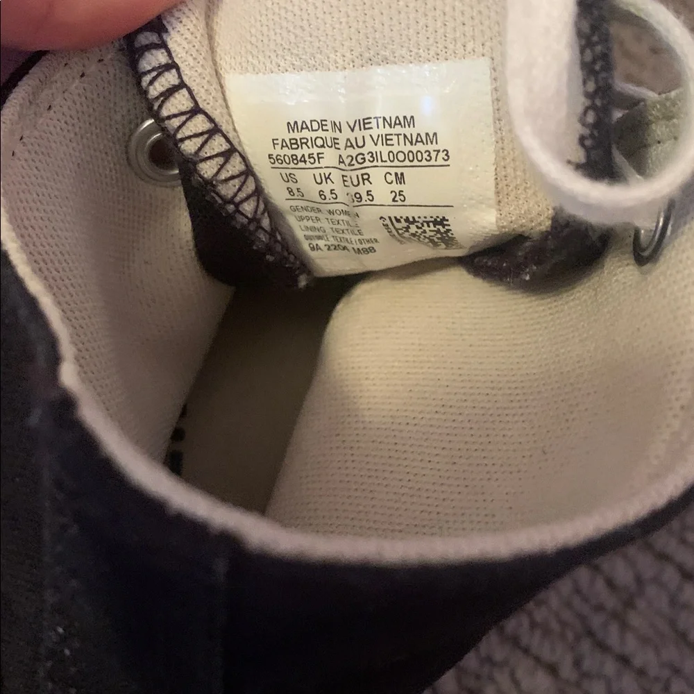 Black converse high tops! - Picture 7 of 7